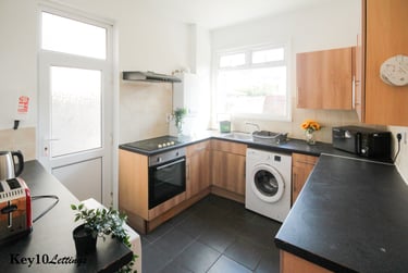 5 bed house, Francis Avenue, Southsea, Portsmouth, PO40HN - Image 7