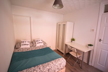 5 bed house, Exmouth Road, Southsea, Portsmouth, PO52QL - Image 3