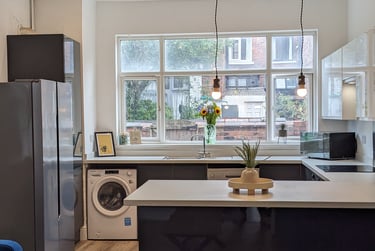 6 bed house, Belgrave Avenue, Victoria park, Manchester, M145DL - Image 1