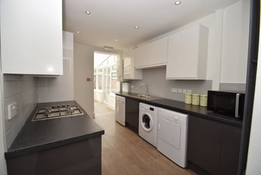 6 bed house, Whitby Road, Fallowfield, Manchester, M146GJ - Image 2