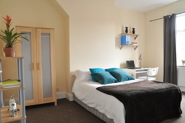 6 bed house, Sunny Bank Road, Victoria park, Manchester, M130XF - Image 4