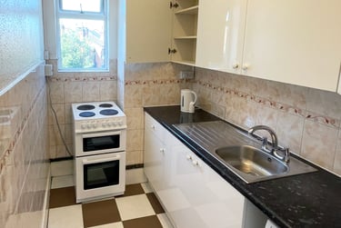 5 bed house, Cranes Park Avenue, City Centre, Surbiton, KT58BX - Image 8