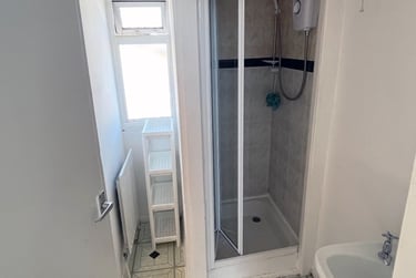 5 bed house, Cranes Park Avenue, City Centre, Surbiton, KT58BX - Image 9