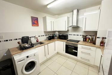 4 bed house, Addison Gardens, City Centre, Surbiton, KT58DJ - Image 7