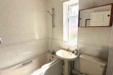 4 bed house, Addison Gardens, City Centre, Surbiton, KT58DJ - Image 9