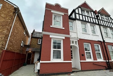 5 bed flat, Beaufort Road, City Centre, Kingston, KT12TH - Image 1