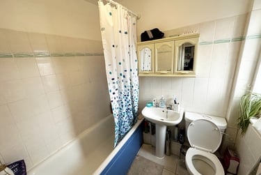 4 bed house, Addison Gardens, City Centre, Surbiton, KT58DJ - Image 3