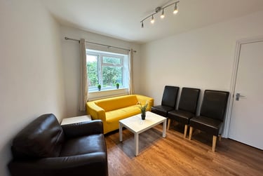 6 bed flat, Cranes Park Avenue, City Centre, Surbiton, KT58BX - Image 8