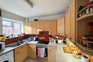 4 bed house, Addison Gardens, City Centre, Surbiton, KT58DJ - Image 9