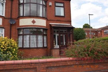 5 bed house, Moseley Road, Levenshulme, Manchester, M192LJ - Image 1