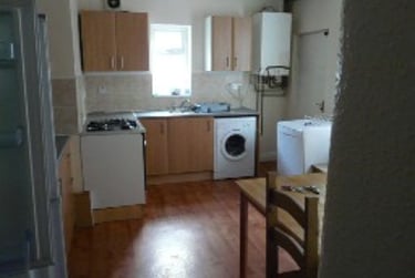 4 bed house, Moseley Road, Fallowfield, Manchester, M146NR - Image 2