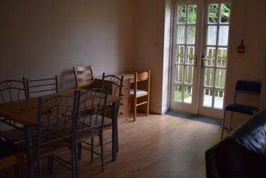 5 bed house, Schuster Road, Victoria Park, Manchester, M145PE - Image 2