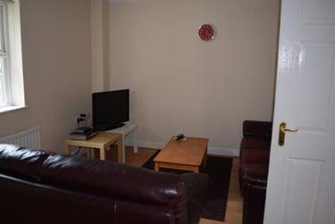 5 bed house, Schuster Road, Victoria Park, Manchester, M145PE - Image 3
