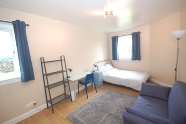 4 bed flat, Broomhouse Street South, Wester Hailes, Edinburgh, EH113TH - Image 4