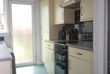 4 bed flat, Broomhouse Street South, Wester Hailes, Edinburgh, EH113TH - Image 10