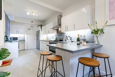 7 bed house, Whitby rd, Fallowfield, Manchester, M146QH - Image 1