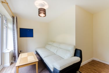 4 bed house, Rickyard, Park Barn, Guildford, GU28JR - Image 7