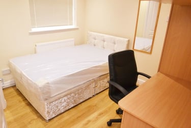 6 bed house, Chervil Close, Fallowfield, Manchester, M147DP - Image 9