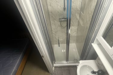 6 bed house, Barchester Close, Cowley, Uxbridge, UB82JY - Image 4