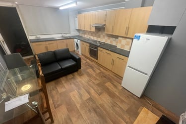 6 bed house, Barchester Close, Cowley, Uxbridge, UB82JY - Image 6