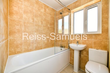 3 bed flat, Ambassador Square, Isle of Dogs, London, E149UX - Image 12