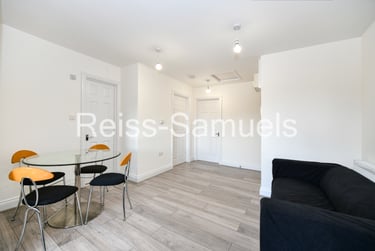 3 bed flat, Ambassador Square, Isle of Dogs, London, E149UX - Image 6