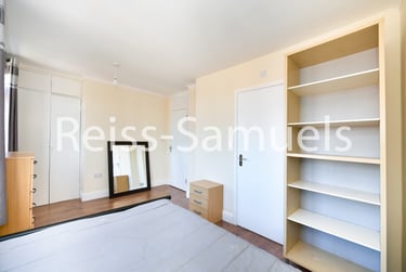 3 bed flat, Glengarnock Avenue, Isle of Dogs, London, E143BP - Image 13