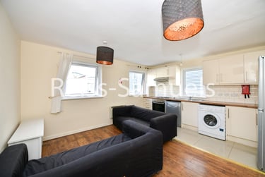 5 bed house, Cyclops Mews, Isle of Dogs, London, E143UA - Image 1