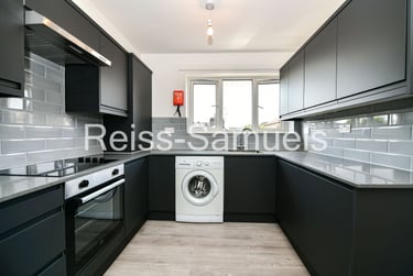 3 bed flat, Ambassador Square, Isle of Dogs, London, E149UX - Image 4