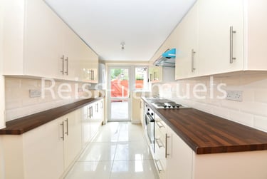6 bed house, Manchester Road, Isle of Dogs, London, E143BE - Image 1