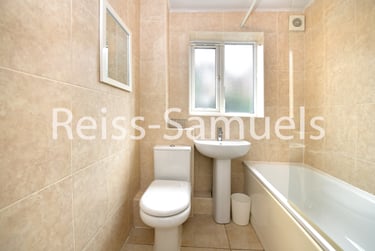 3 bed flat, Ambassador Square, Isle of Dogs, London, E149UX - Image 13