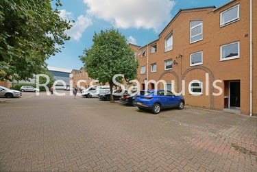 5 bed house, Cyclops Mews, Isle of Dogs, London, E143UA - Image 1
