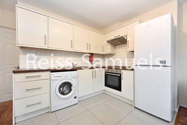 4 bed flat, Lorrimore Road, Kennington, London, SE173NA - Image 2