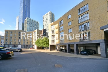 2 bed flat, Westferry Road, Canary Wharf, London, E148LS - Image 1