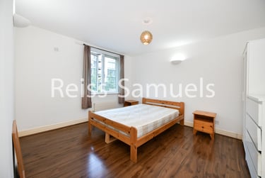 2 bed flat, Westferry Road, Canary Wharf, London, E148LS - Image 12
