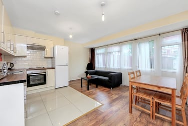 4 bed flat, Lorrimore Road, Kennington, London, SE173NA - Image 1