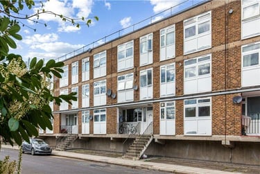 4 bed flat, Lorrimore Square, Kennington, London, SE173QU - Image 2
