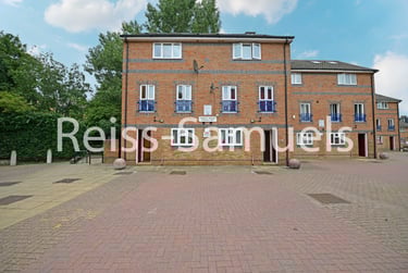 5 bed house, Ambassador Square, Isle of Dogs, London, E149UX - Image 2