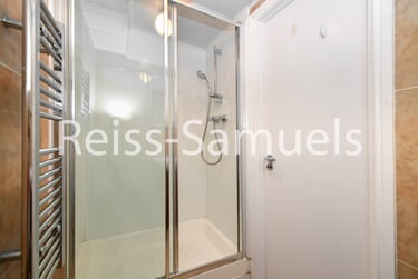 3 bed flat, Westferry Road, Canary Wharf, London, E148LS - Image 9