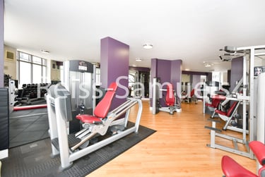 3 bed flat, Westferry Road, Canary Wharf, London, E148LS - Image 13