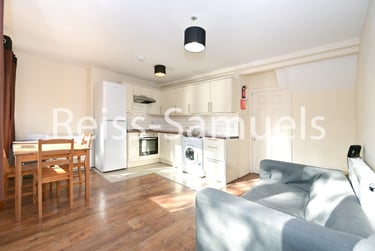 4 bed flat, Cooks Road, Kennington, London, SE173NG - Image 1