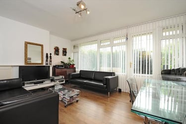 4 bed house, Cooks Road, Kennington, London, SE173NG - Image 2