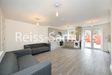 6 bed house, Lockesfield Place, Isle of Dogs, London, E143AJ - Image 1