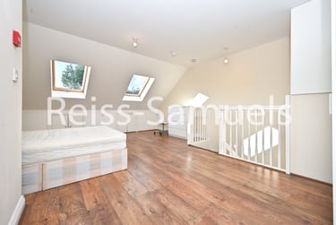6 bed house, Ambassador Square, Isle of Dogs, London, E149UX - Image 2