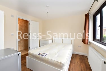 6 bed house, Manchester Road, Isle of Dogs, London, E143BE - Image 11