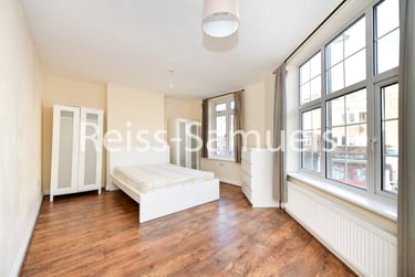 4 bed flat, High Street, Twickenham, London, TW27LN - Image 1