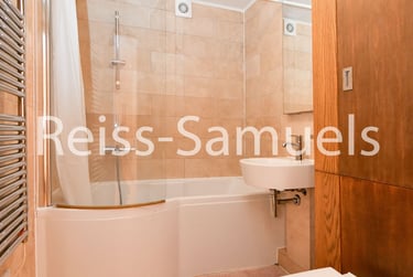 3 bed flat, Westferry Road, Isle of Dogs, London, E143RS - Image 9