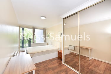 3 bed flat, Boardwalk Place, Poplar, London, E145SE - Image 7