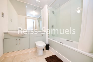 3 bed flat, Newton Place, Isle of Dogs, London, E143TT - Image 10