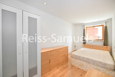 3 bed flat, Newton Place, Isle of Dogs, London, E143TT - Image 11